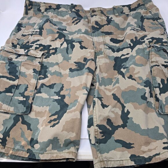 Levis Camouflage Cargo Shorts Size 42 Multiple Pockets Zipper Fly Cotton Blend - Picture 2 of 5